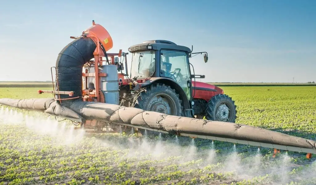 pesticide sprayer tractor