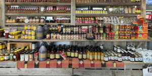 Grocery display of jars