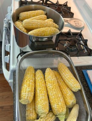 Cooking ears of corn