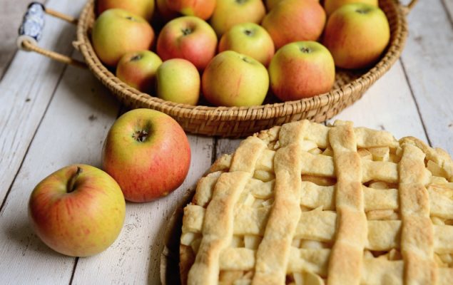Apples and apple pie