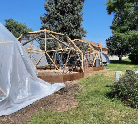 Building a dome greenhouse